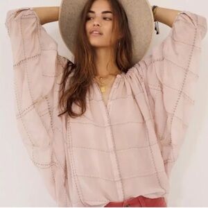 Anthropologie Sarabeth v neck Textured Button Down pink Blouse size medium